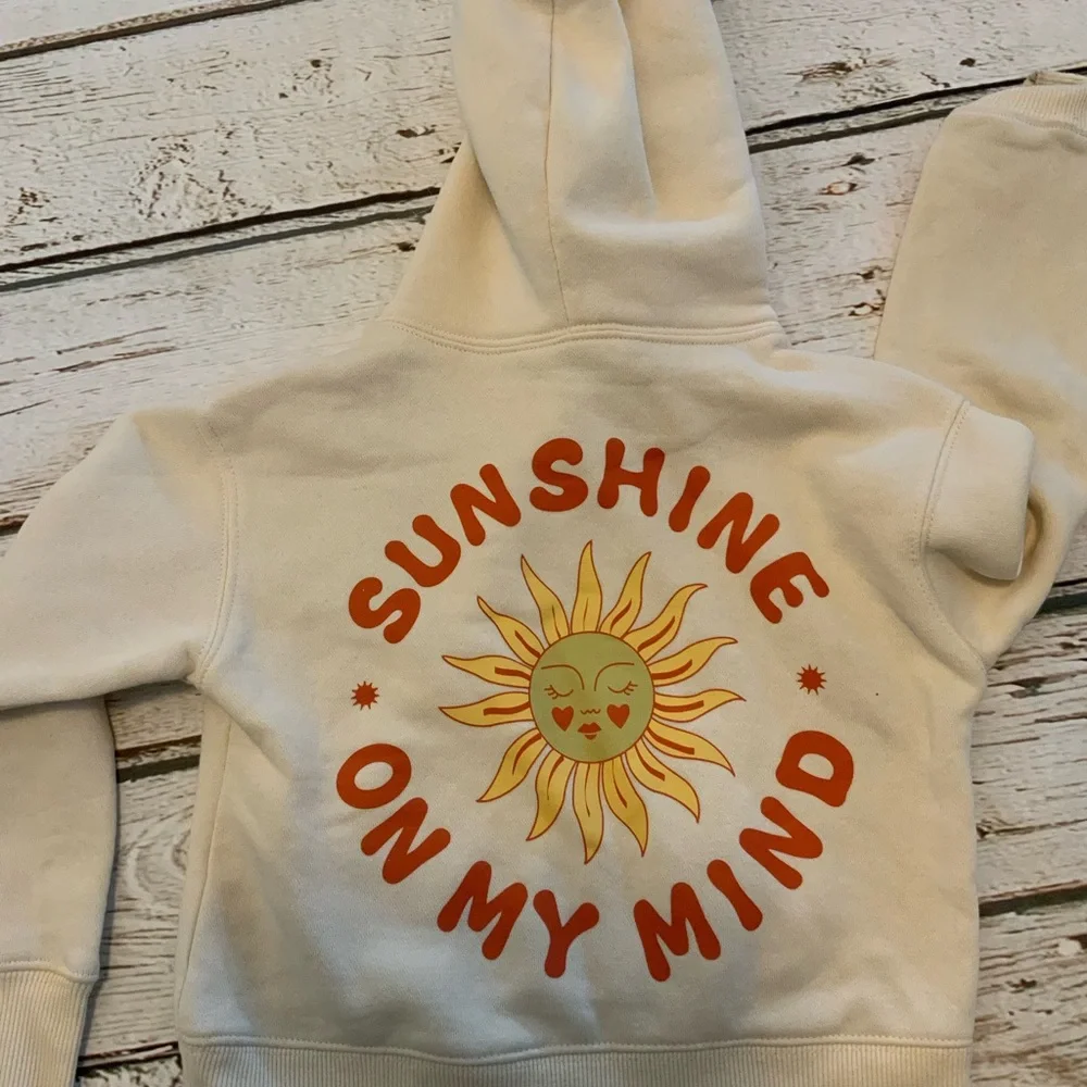Runway‎ Girl’s Sunshine On My Mind Hoodie XS (4-5) - Yellow Graphic Sweatshirt